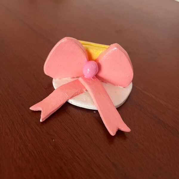 Bow-Shaped Photo Holder